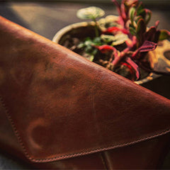 Supple Brown Leather Purse - Leatherist.official