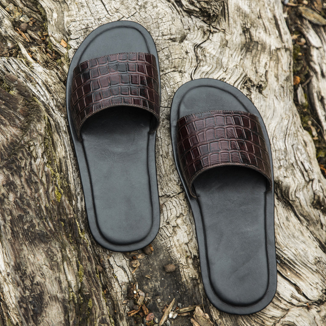 Pure Leather Sliders - Hand Crafted - Leatherist.official