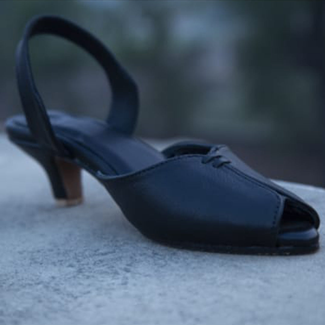 Black Peep Toes - Hand crafted - Leatherist.official