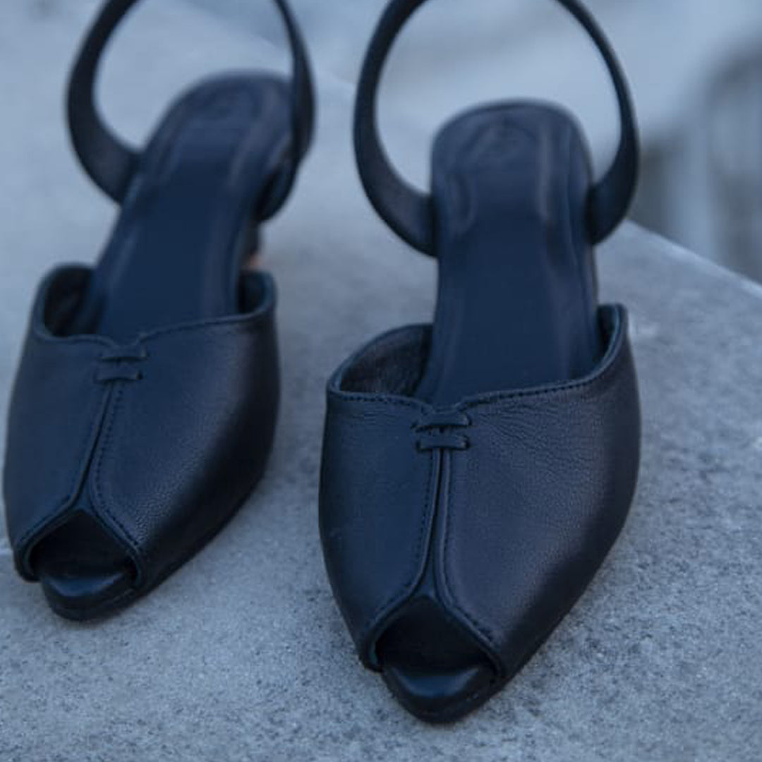 Black Peep Toes - Hand crafted - Leatherist.official